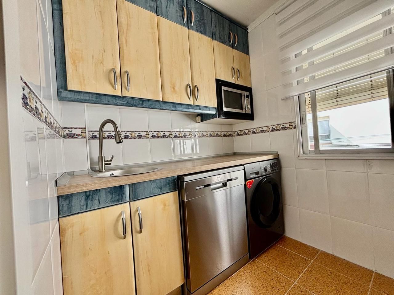 Kitchen of Flat for sale in  Zaragoza Capital  with Air Conditioner, Heating and Balcony