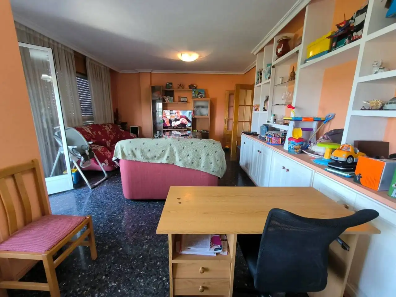 Sala d'estar de Pis en venda en Albacete amb Calefacció, Traster i Balcó