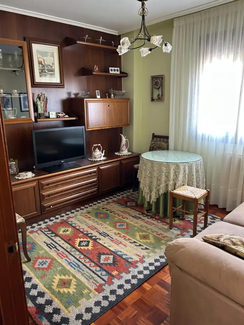 Sala de estar de Piso de alquiler en Reinosa con Calefacción, Terraza y Amueblado