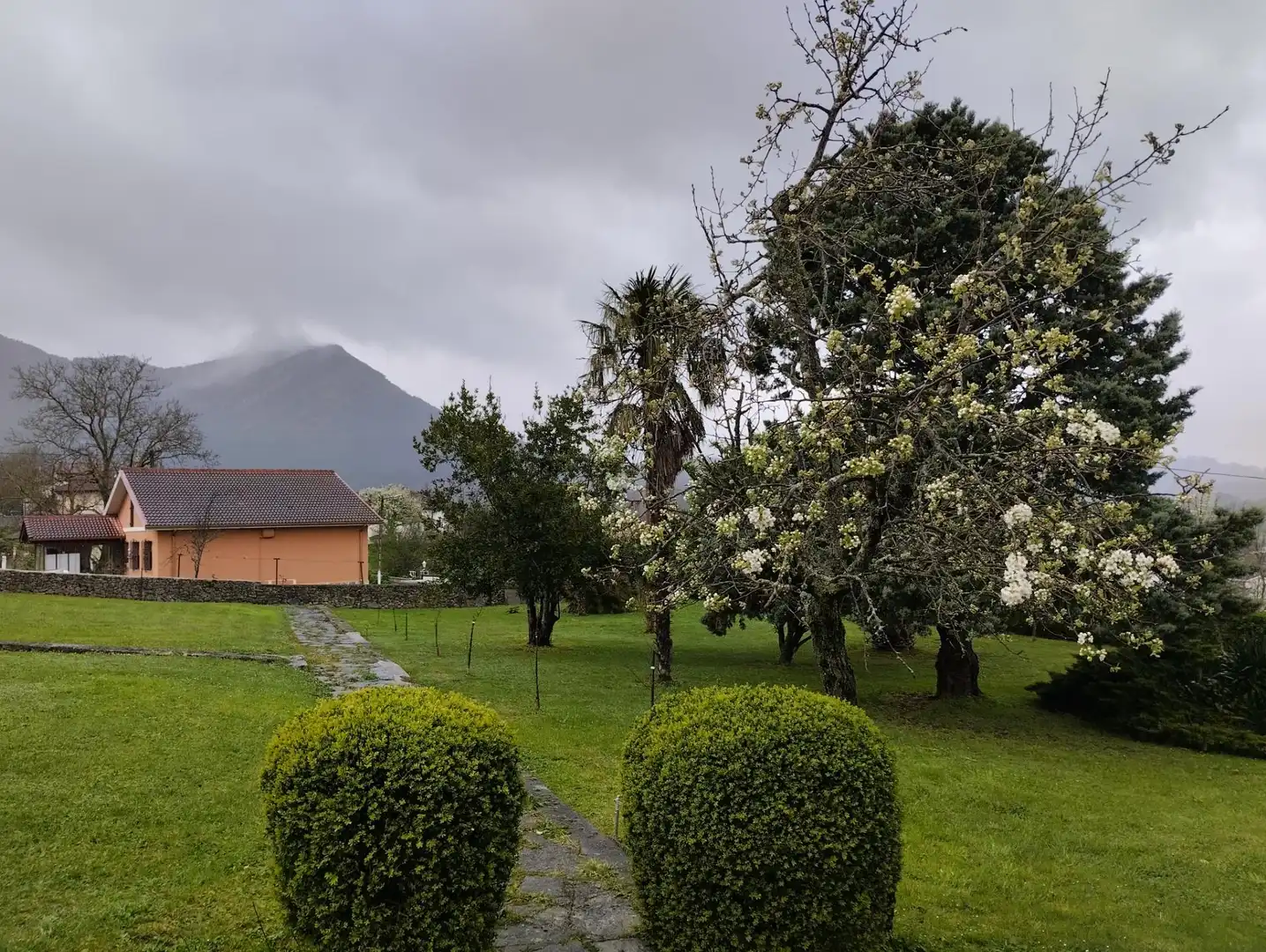 Garden of Houses for sale in Valle de Mena  with Private garden, Furnished and Balcony