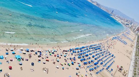 MARAVILLOSO APARTAMENTO EN PRIMERA LÍNEA DE PLAYA EN BENIDORM  TERRAZA, VISTAS AL MAR Y PARKING, imatge 2