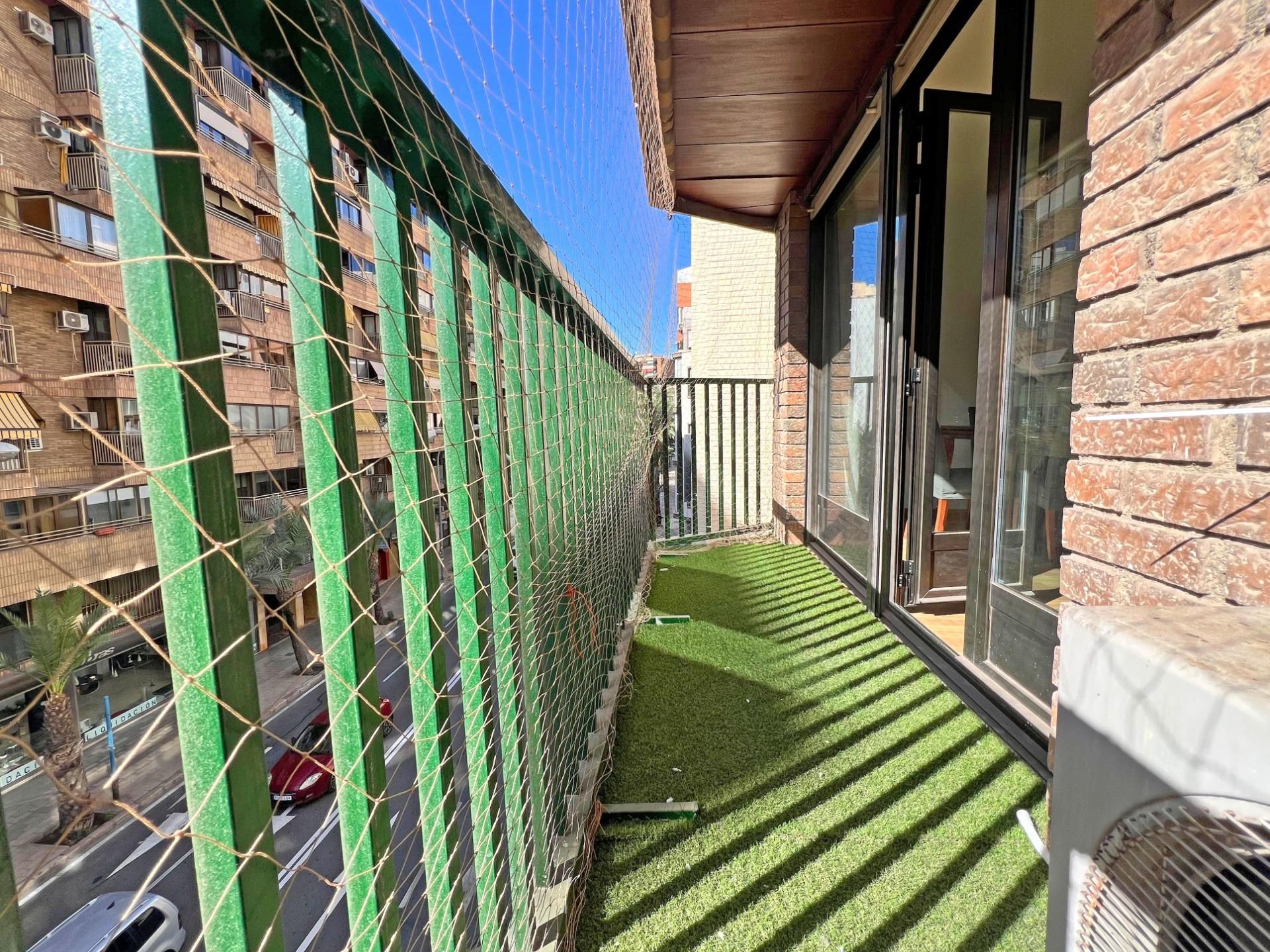 Terrassa de Pis en venda en Alicante / Alacant amb Aire condicionat, Calefacció i Terrassa