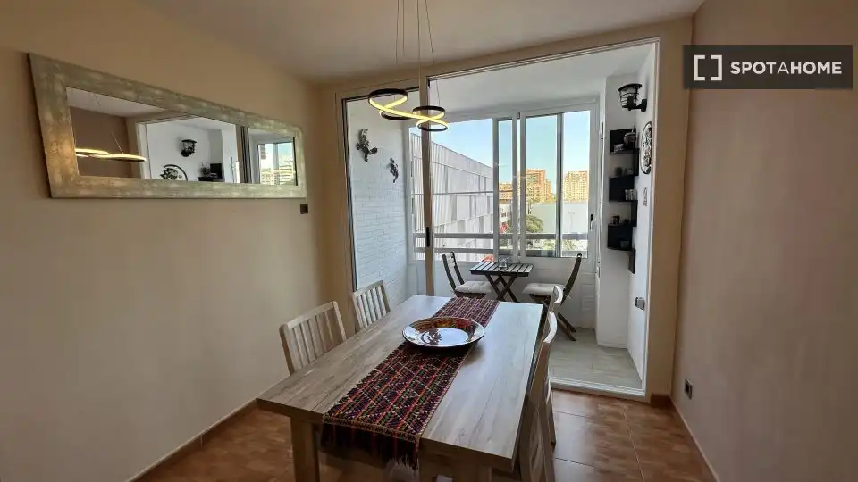 Dining room of Flat for rent in Valencia  with Air Conditioner, Heating and Furnished