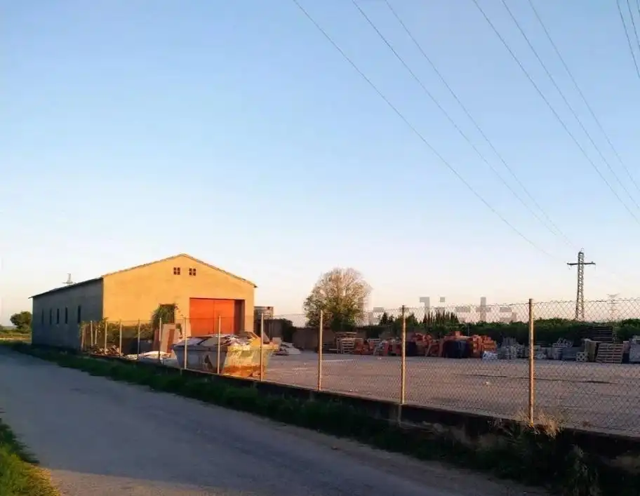 Industrial buildings for rent in Silla