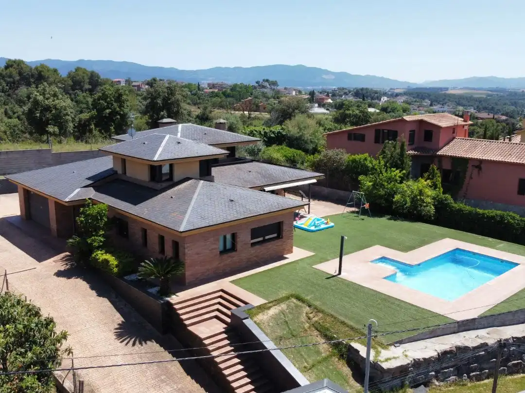 Chalet con piscina en venta en Carrer d'Ausiàs March 5, imagen 2