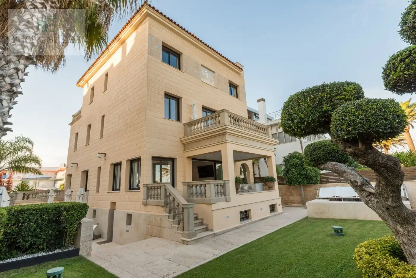 Vista exterior de Casa o xalet en venda en Sitges amb Aire condicionat, Calefacció i Jardí privat