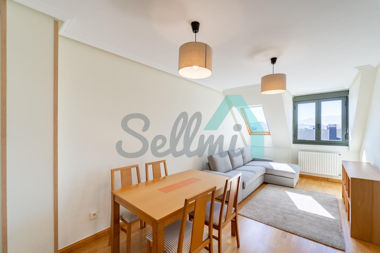 Sala de estar de Piso de alquiler en Oviedo  con Calefacción, Parquet y Trastero