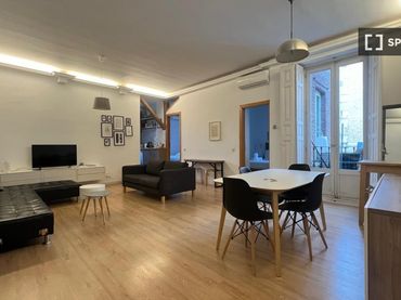 Pis amb balcó de lloguer a Chamberí