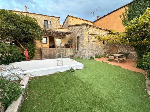 Finca rústica en Alquiler en Sant Mori