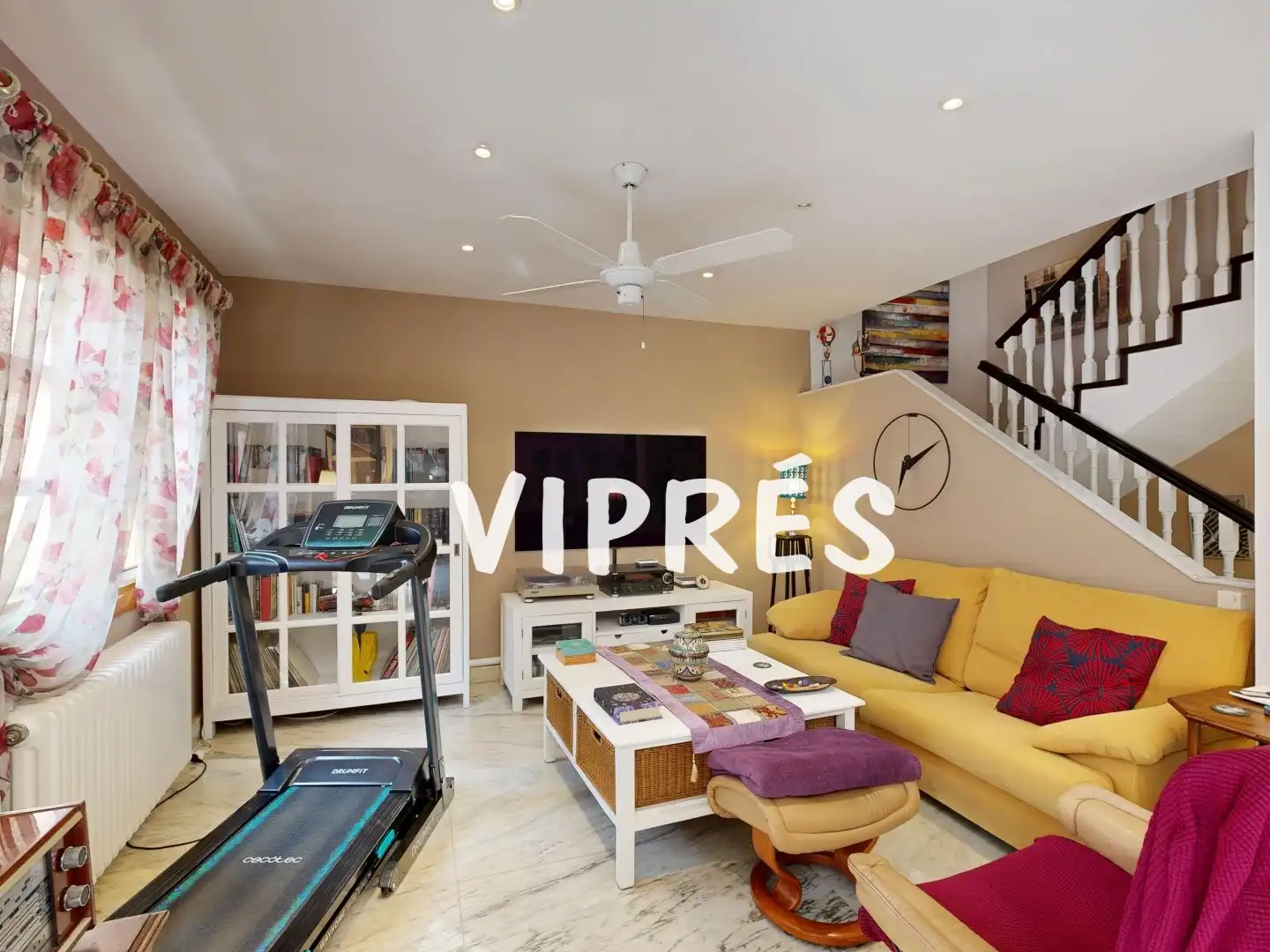 Sala de estar de Casa adosada en venta en Mérida con Calefacción