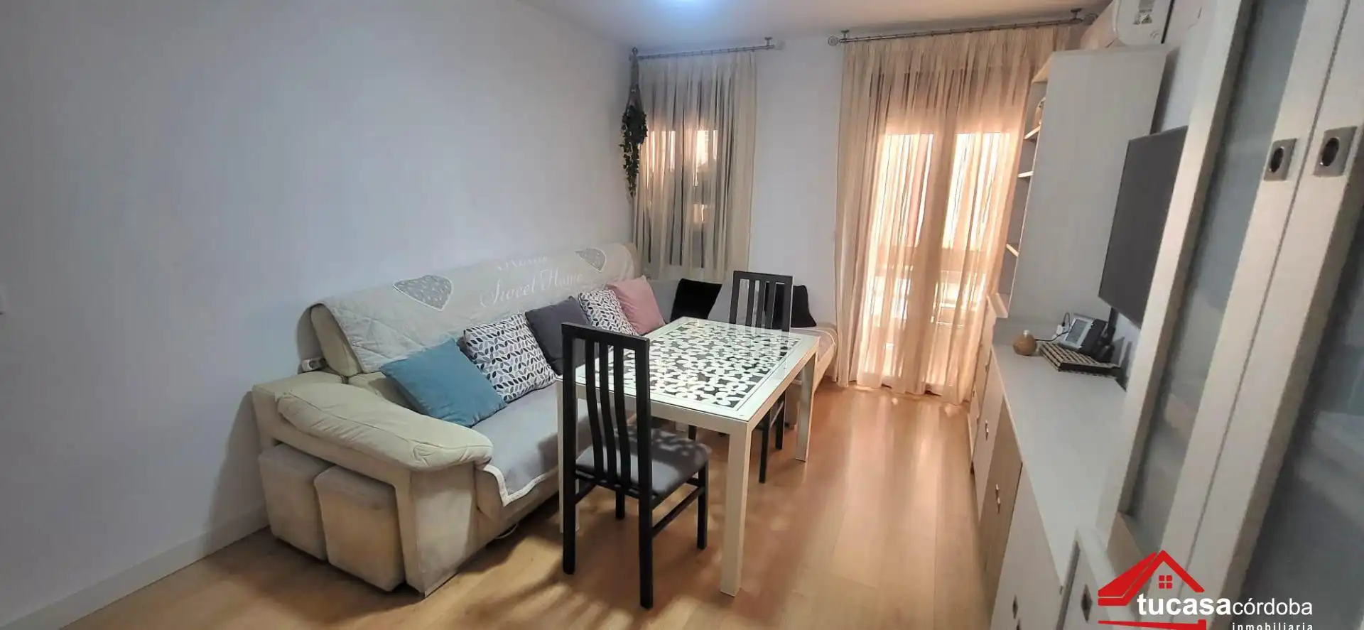 Sala d'estar de Pis en venda en Córdoba amb Aire condicionat, Calefacció i Terrassa
