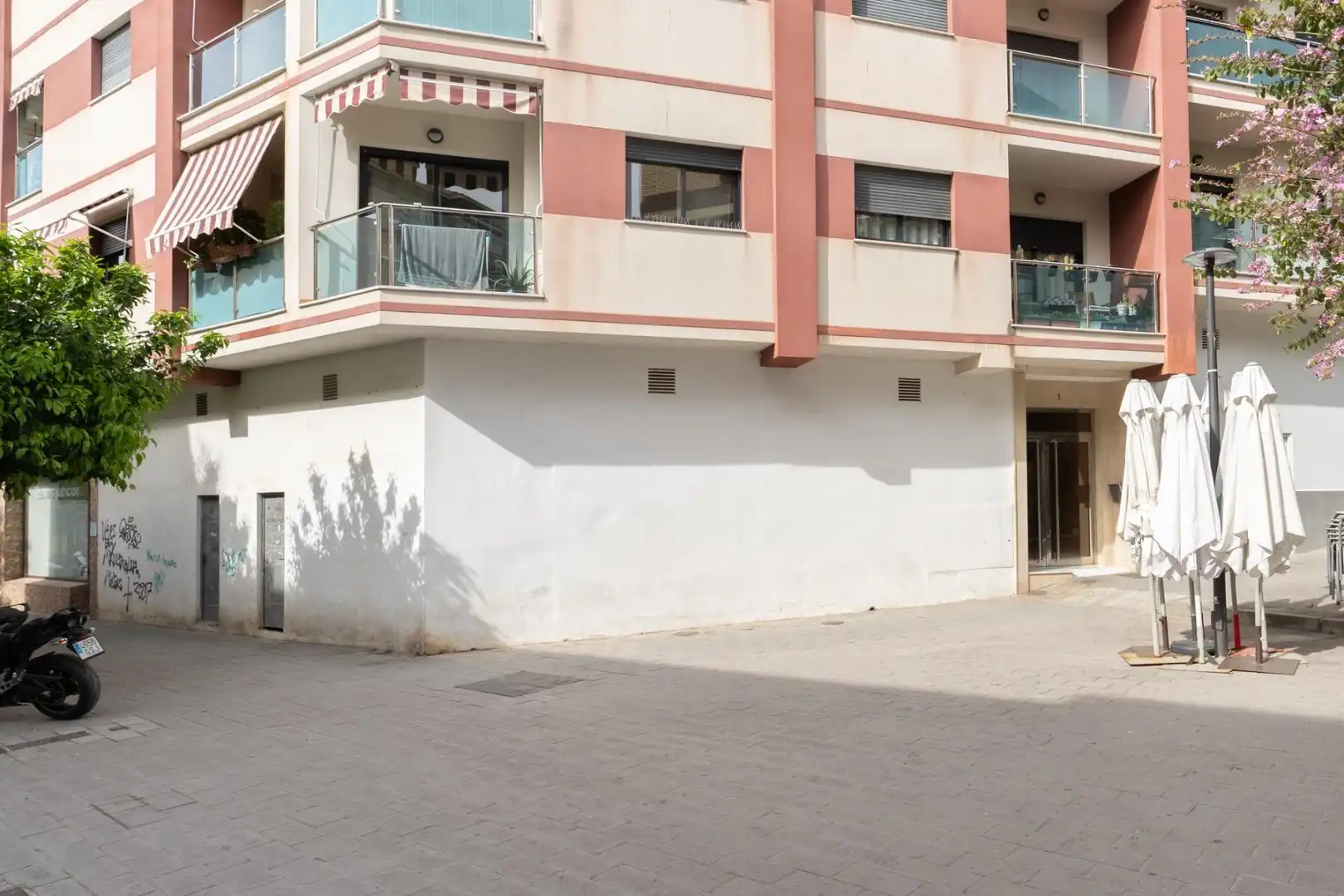 Vista exterior de Pis en venda en Motril amb Balcó