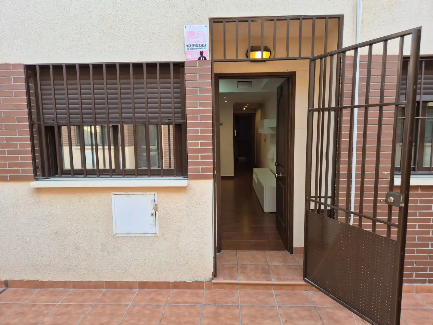 Einfamilien-Reihenhaus zur Miete in San Isidro mit Klimaanlage, Terrasse und Ofen