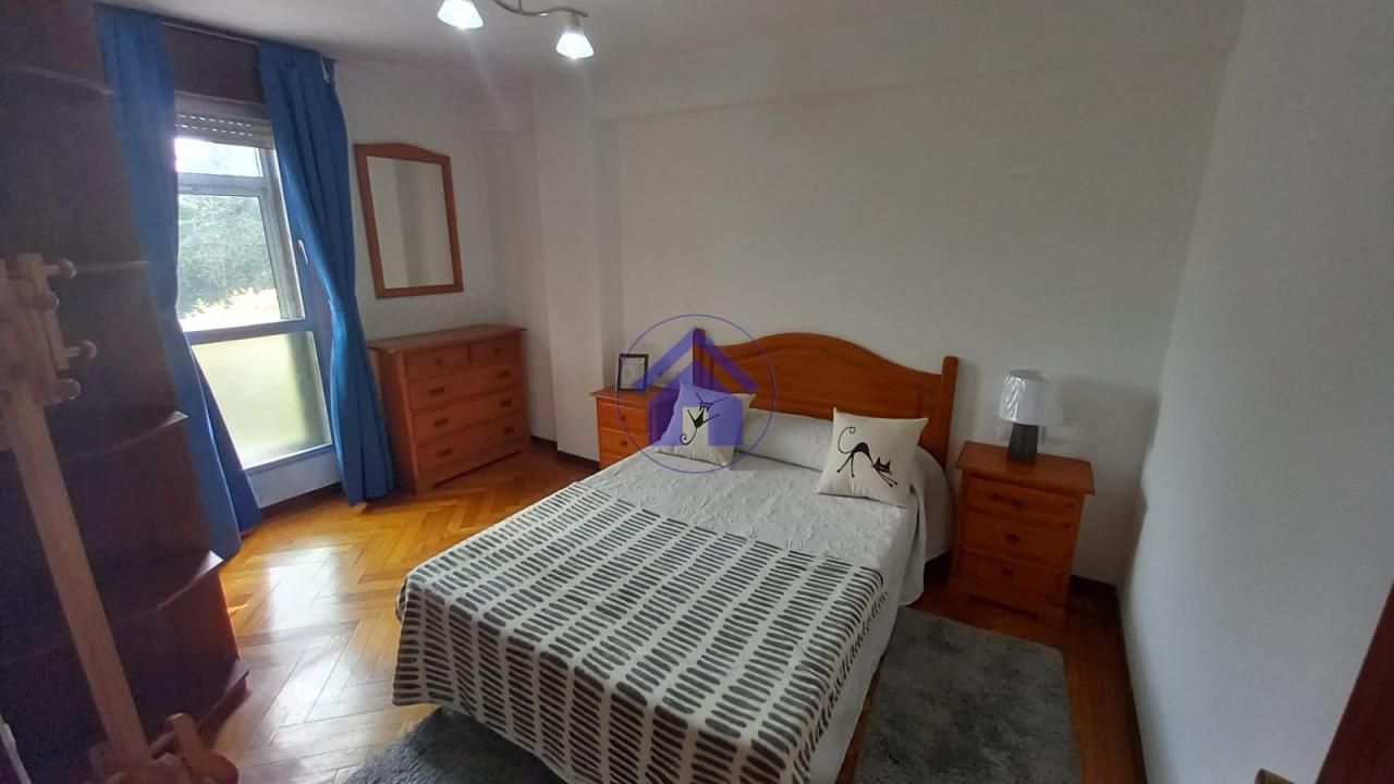 Bedroom of Apartment for sale in Vigo   with Heating, Parquet flooring and Storage room