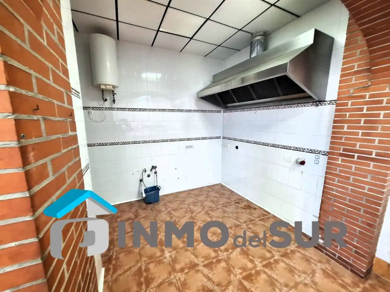 Local commercial à vendre à Plaza Maria Galan, imagen 2