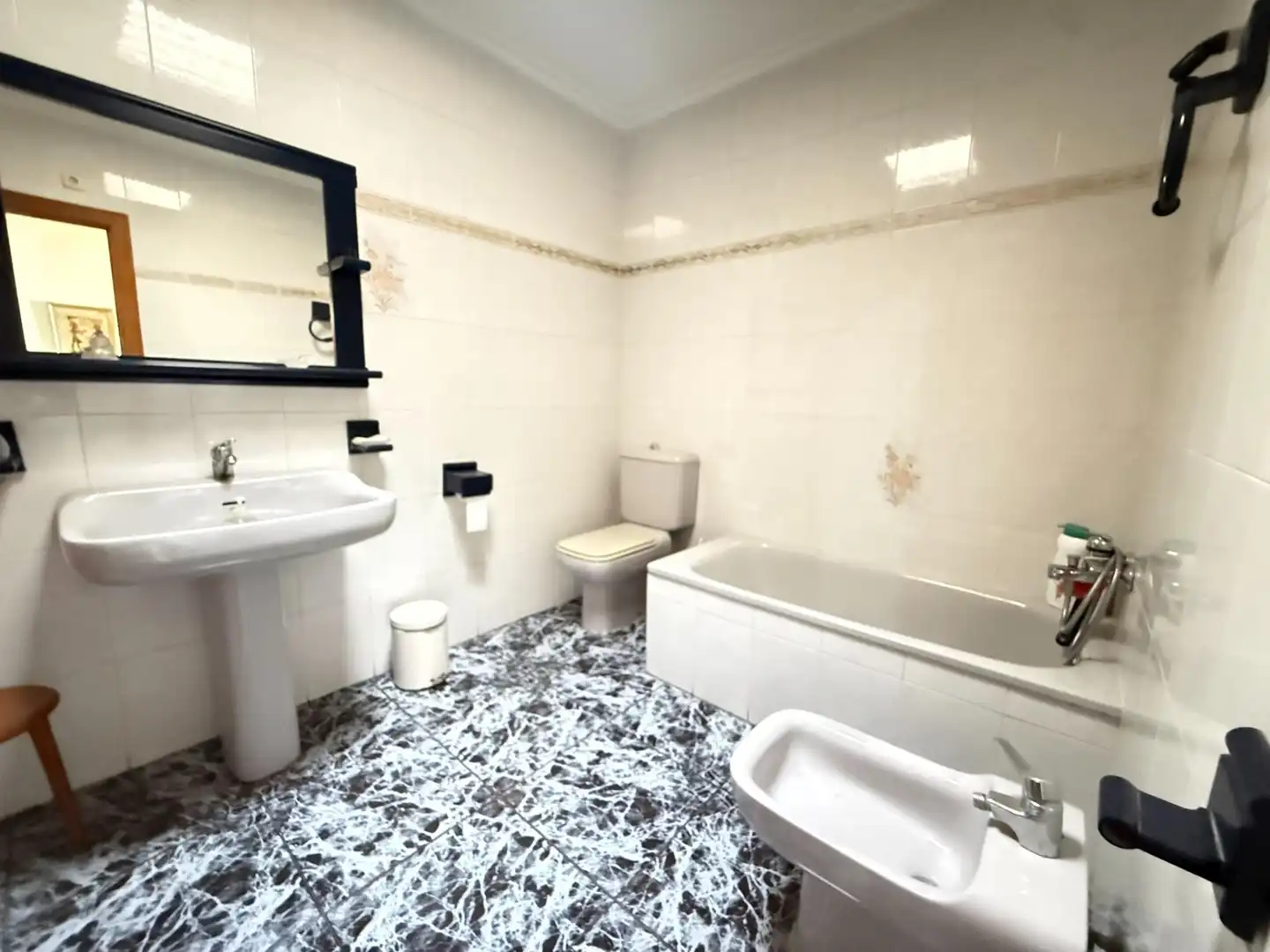 Baño de Piso en venta en Guardamar del Segura con Aire acondicionado, Terraza y Trastero
