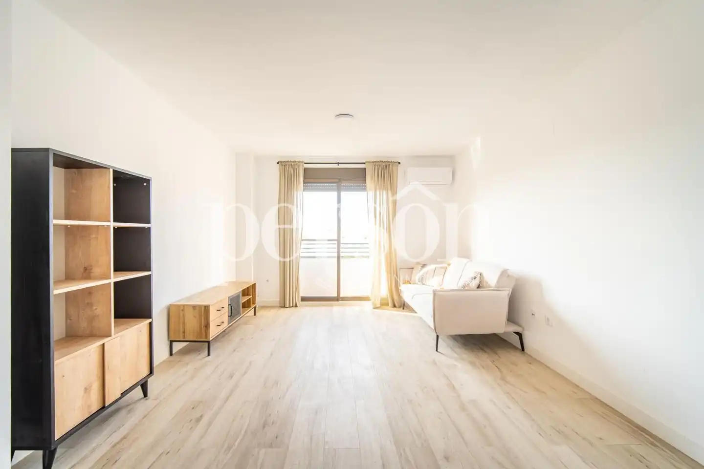 Sala de estar de Piso de alquiler en Moncada con Aire acondicionado, Calefacción y Terraza