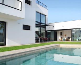 Piscina de Casa o xalet en venda en Conil de la Frontera amb Aire condicionat, Terrassa i Piscina