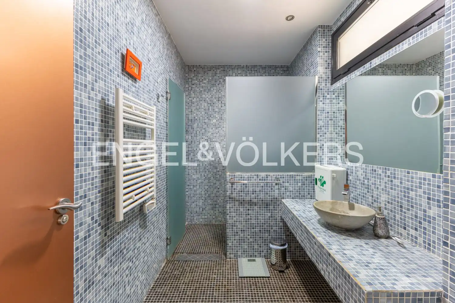 Bathroom of Houses for sale in Gilet  with Air Conditioner, Heating and Private garden