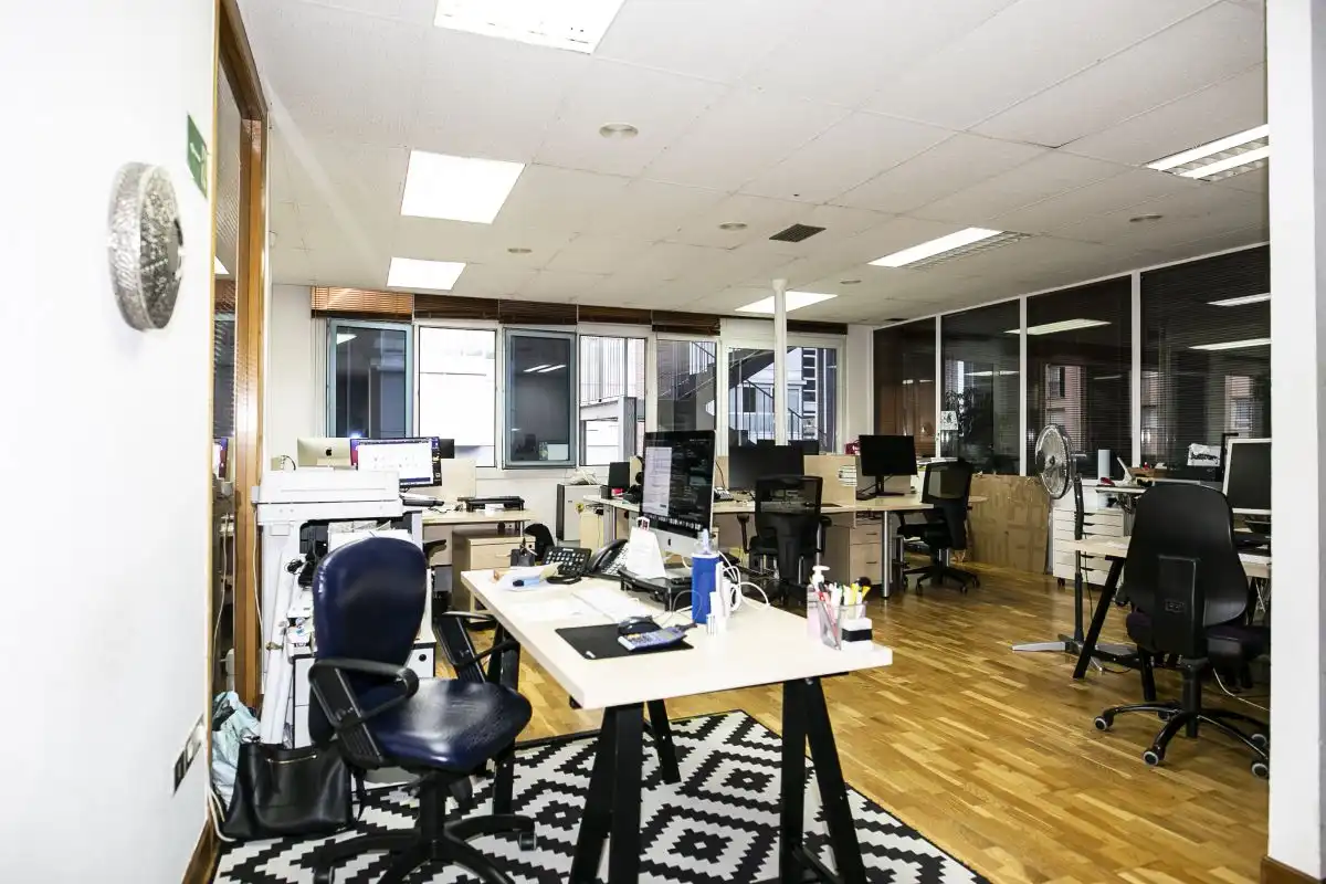 Oficina en venta en Aretxabaleta con Calefacción