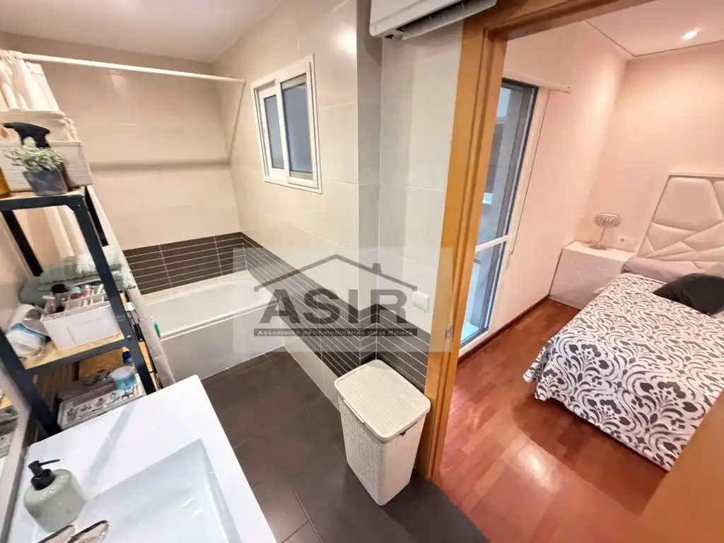 Bany de Pis en venda en Alzira amb Aire condicionat i Terrassa