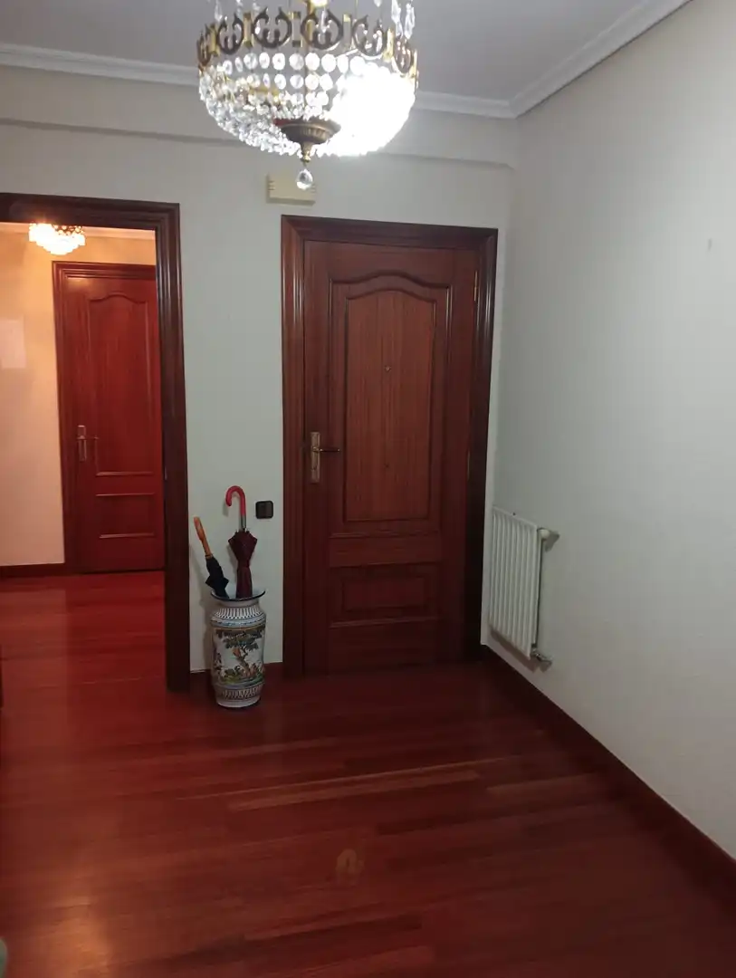 Piso en venta en Torrelavega  con Calefacción y Parquet