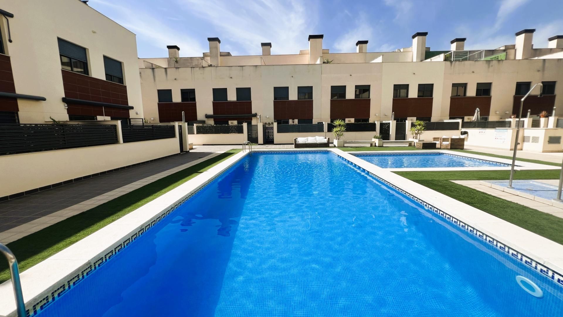 Swimming pool of Single-family semi-detached for sale in Castellón de la Plana / Castelló de la Plana  with Air Conditioner, Terrace and Balcony