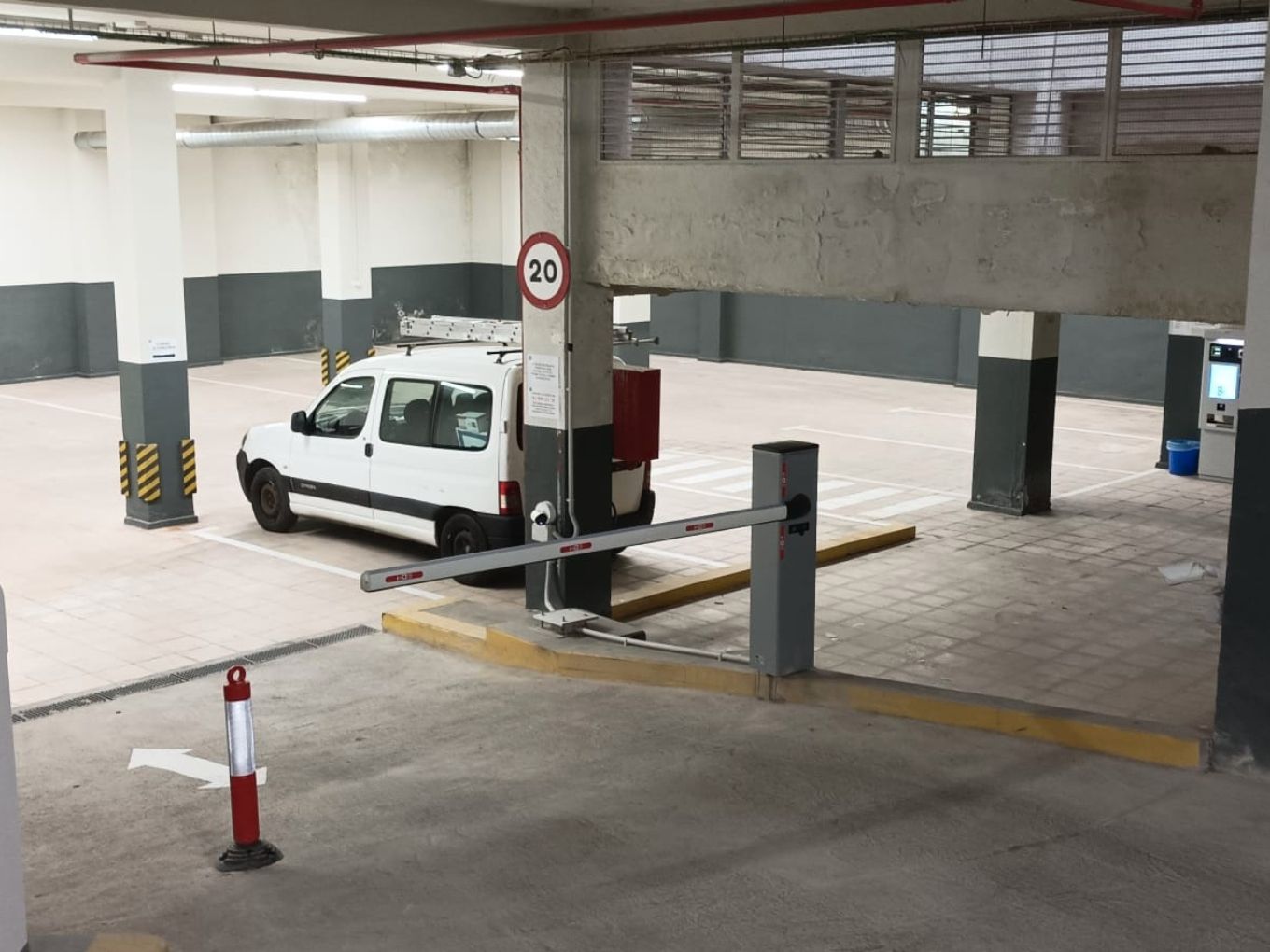Parking of Garage to rent in  Madrid Capital  with Alarm