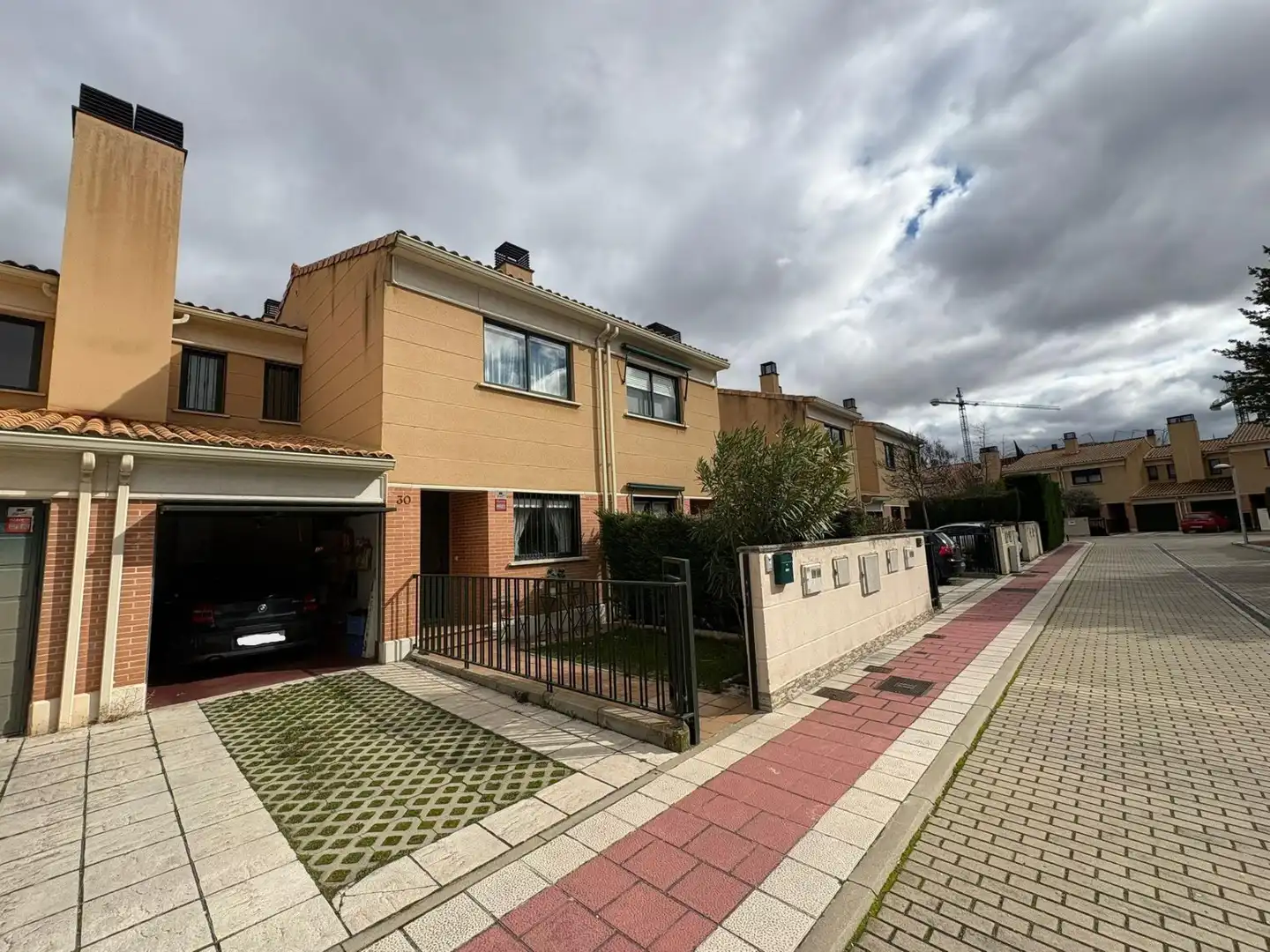 Exterior view of Detached homes for sale in Valladolid  with Heating, Private garden and Storage room