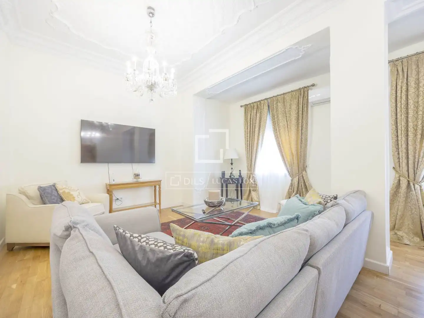Living room of Flat for rent in Valencia  with Air Conditioner, Parquet flooring and Furnished