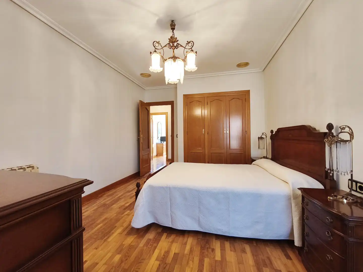 Dormitori de Casa adosada en venda en  Logroño amb Calefacció, Jardí privat i Parquet
