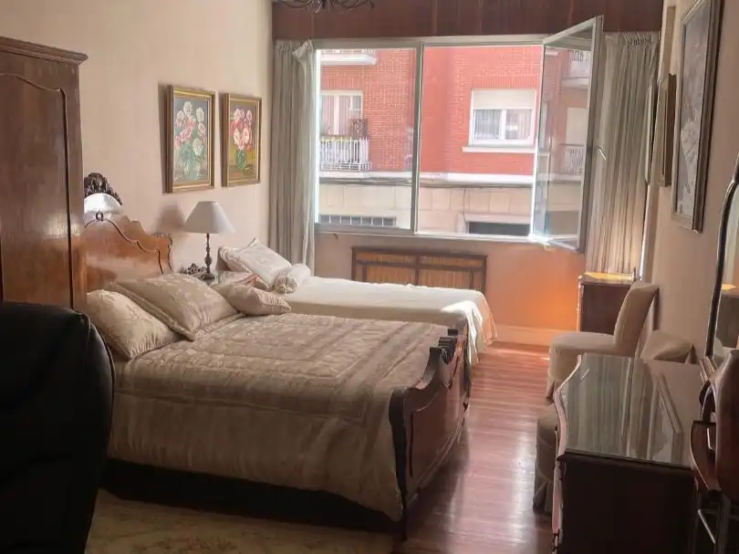 Habitación de Piso en venta en Bilbao  con Terraza y Balcón