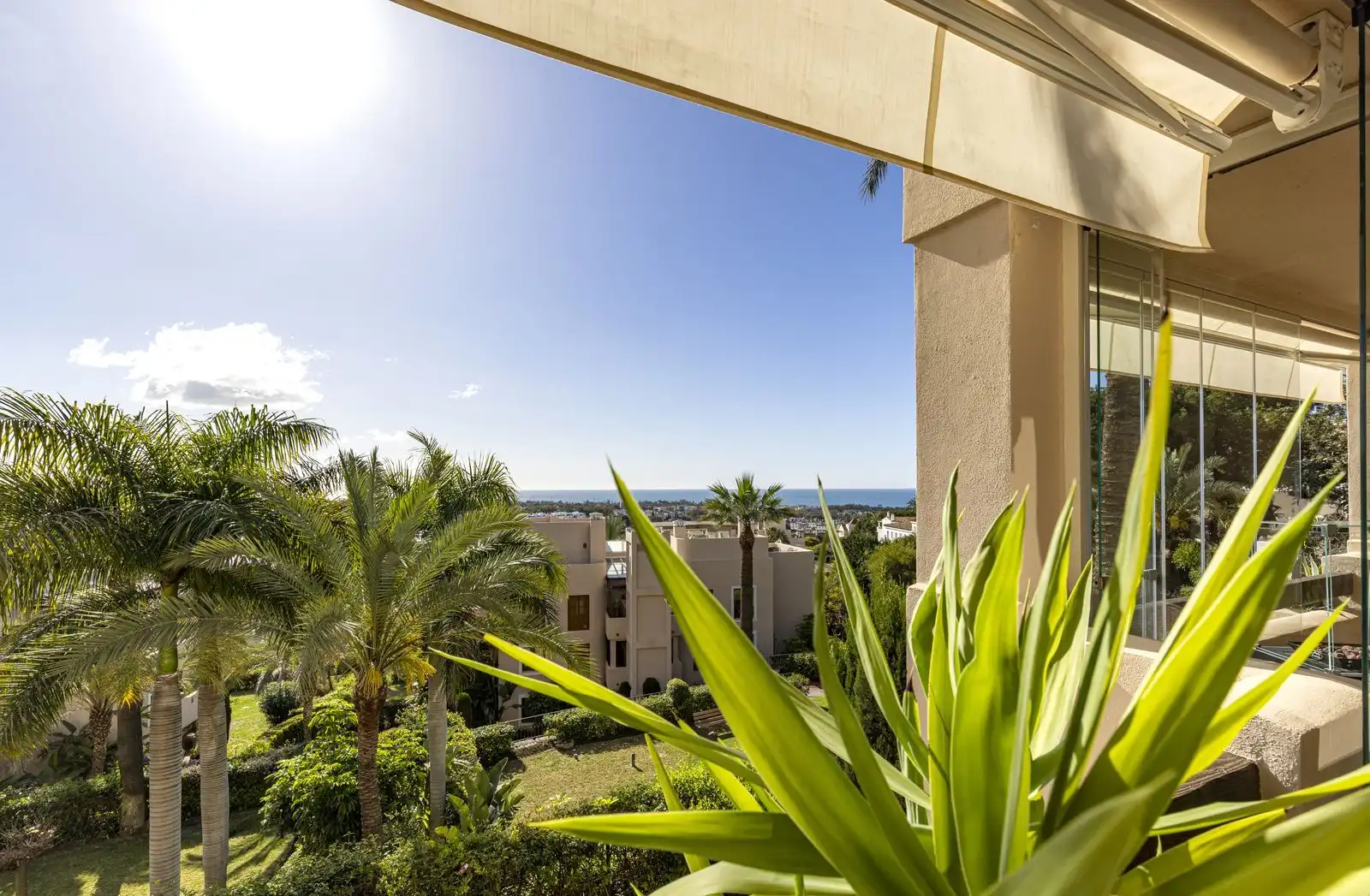 Apartament amb piscina en venda a Benahavís pueblo, imagen 5