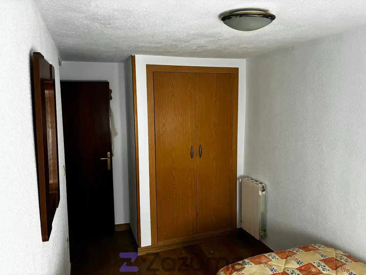 Schlafzimmer von Wohnung zur Miete in Segovia mit Heizung, Parkett und Möbliert