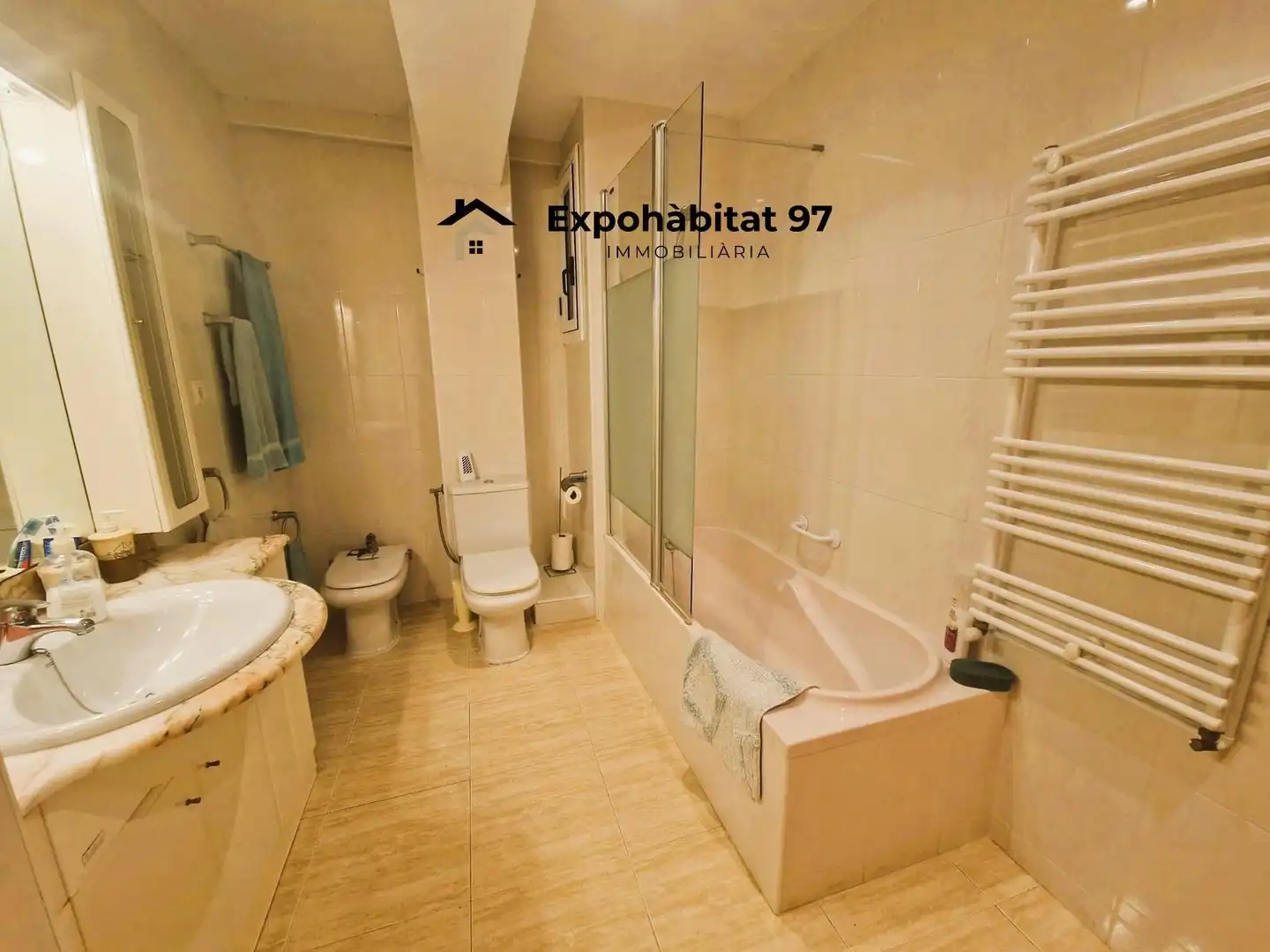 Baño de Apartamento en venta en Salou con Calefacción, Terraza y Amueblado