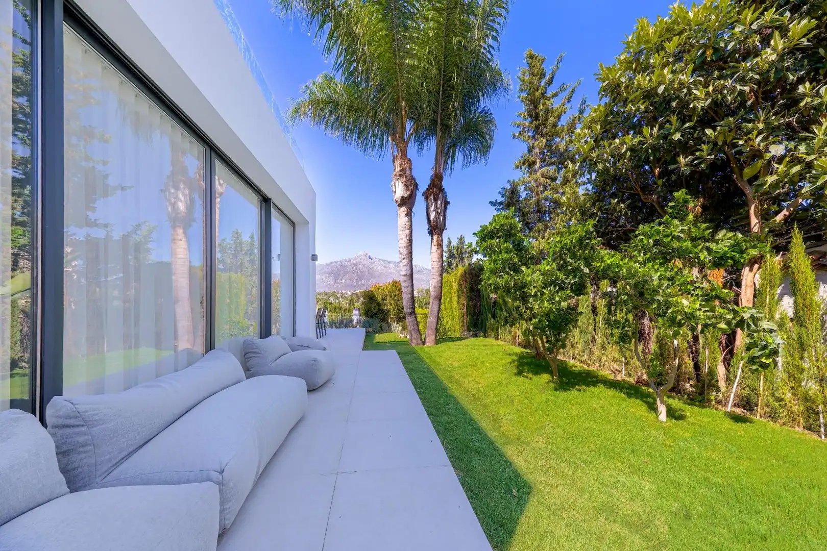 Detached house with pool for sale in Nueva Andalucía, imagen 14