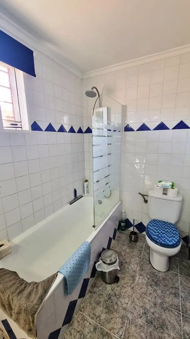 Baño de Finca rústica en venta en El Campillo (Huelva) con Aire acondicionado, Jardín privado y Terraza