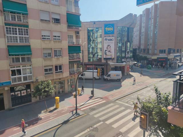 Oficina en Alquiler en Calle Armengual de la Mota, 13 en Perchel Norte