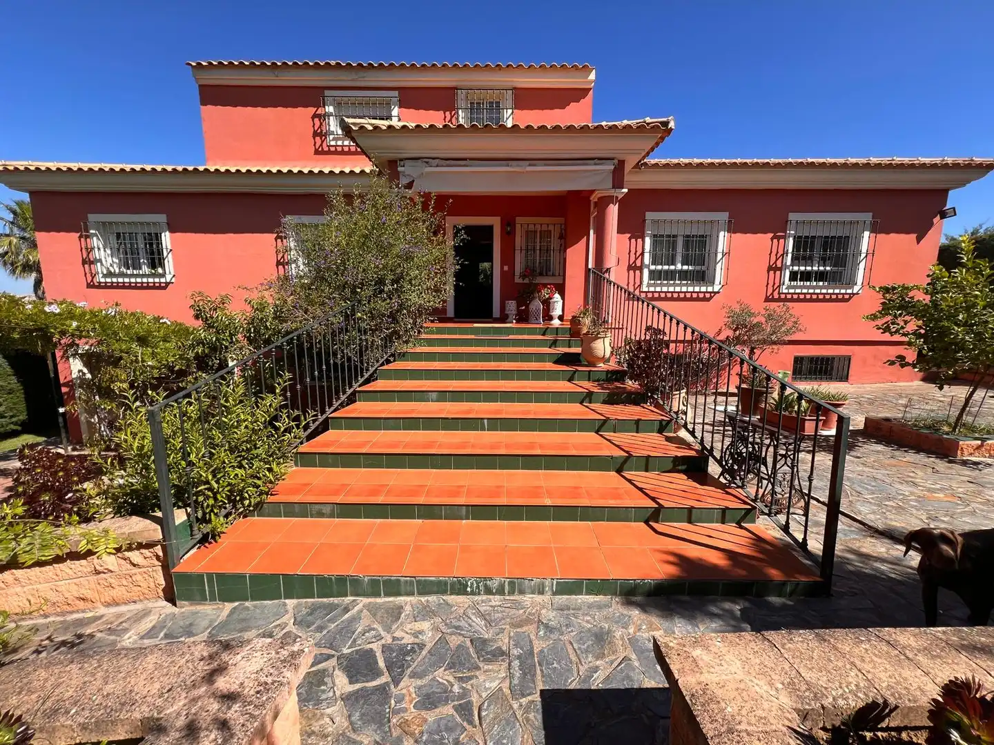 Vista exterior de Casa o xalet en venda en Badajoz amb Aire condicionat, Calefacció i Jardí privat