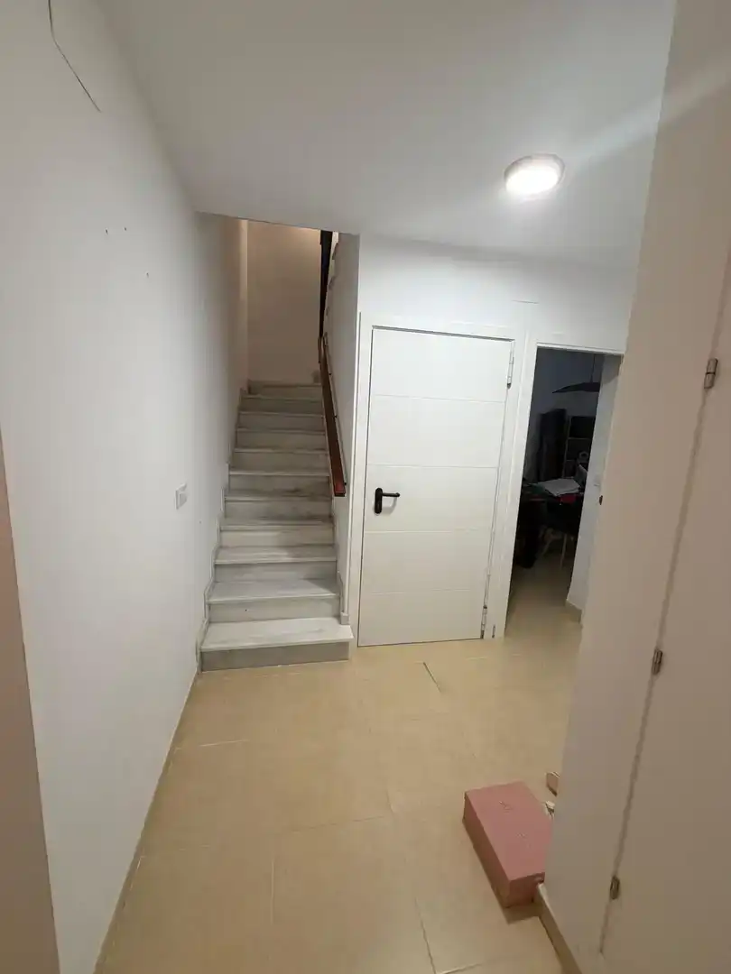 Casa adosada en venda en Lucena amb Aire condicionat i Balcó