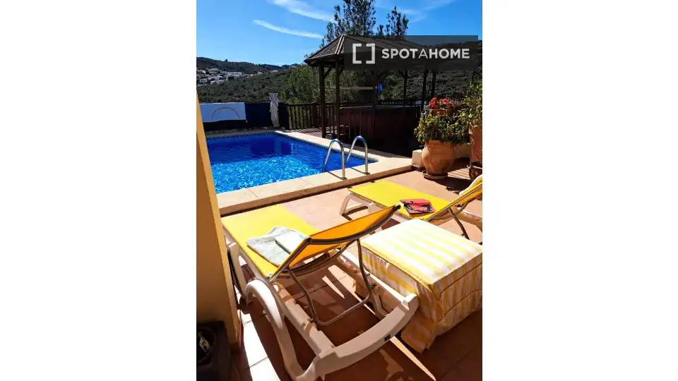 Habitación en Pego