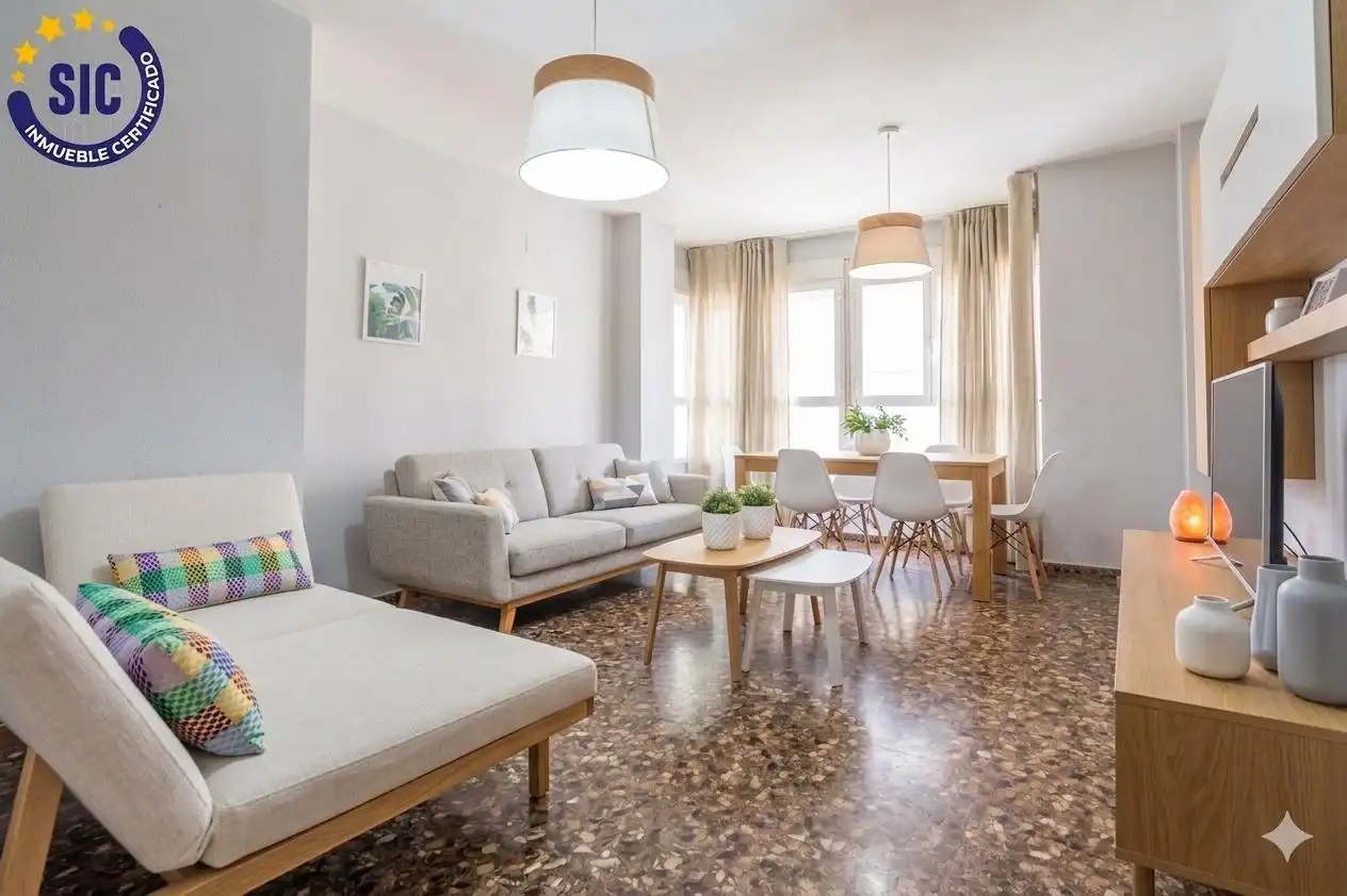 Flat for sale in Nou Moles, L'Olivereta, Valencia Capital