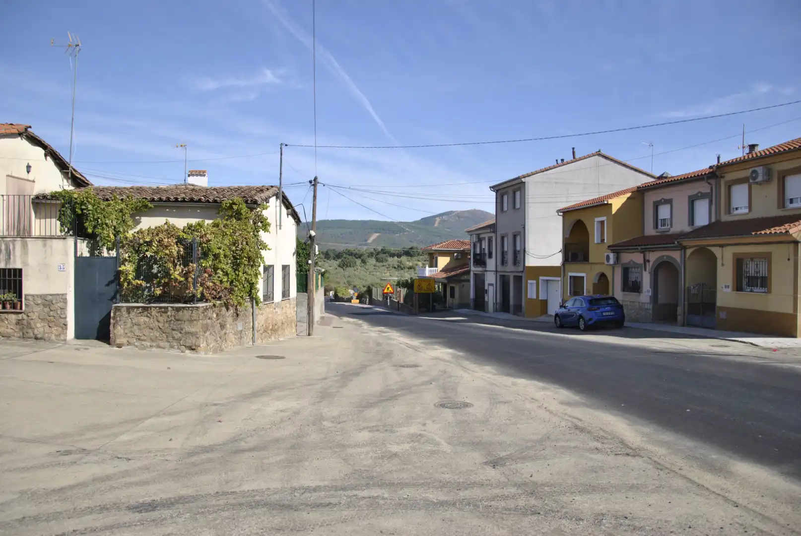 Exterior view of Houses for sale in Pozuelo de Zarzón  with Air Conditioner, Heating and Private garden