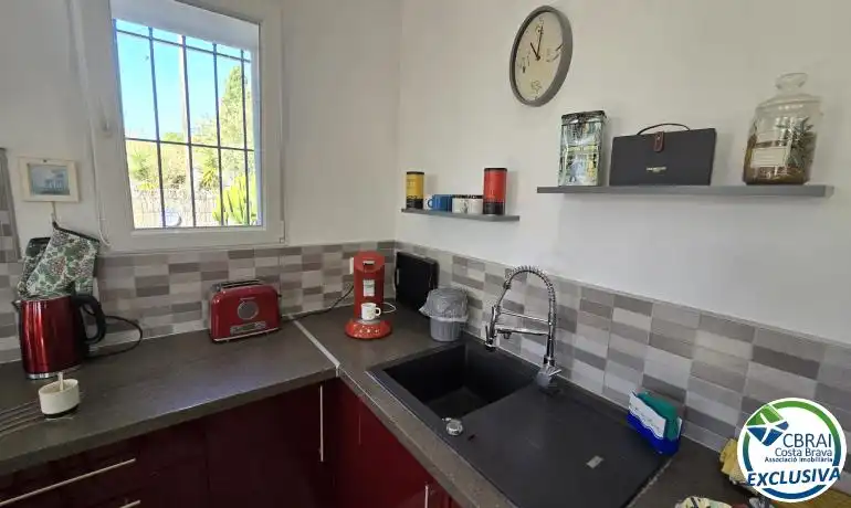 Cuina de Casa o xalet en venda en Roses amb Calefacció, Jardí privat i Traster