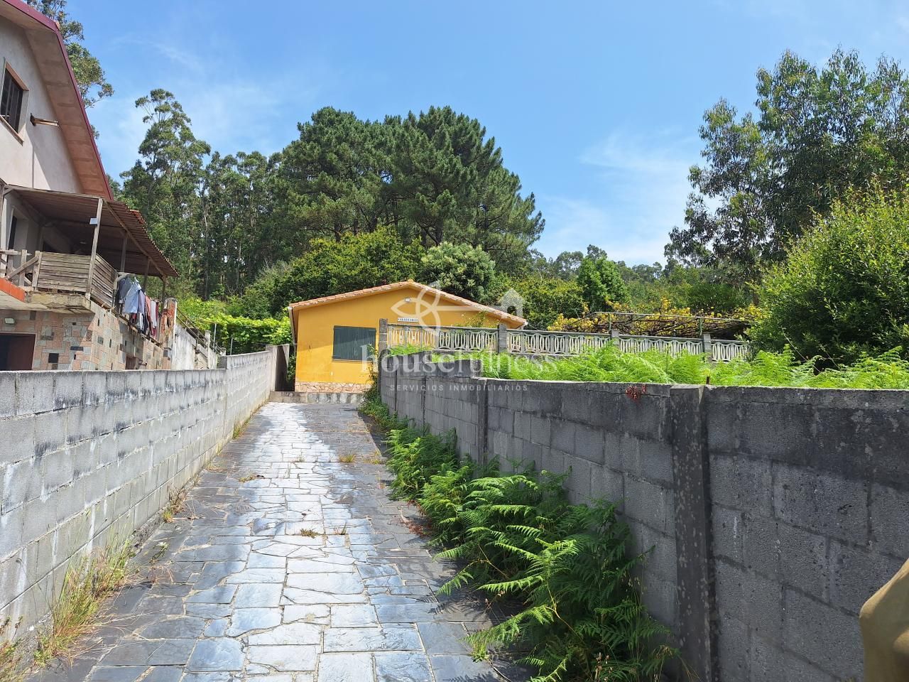 Vista exterior de Casa o xalet en venda en Ares amb Jardí privat, Terrassa i Moblat