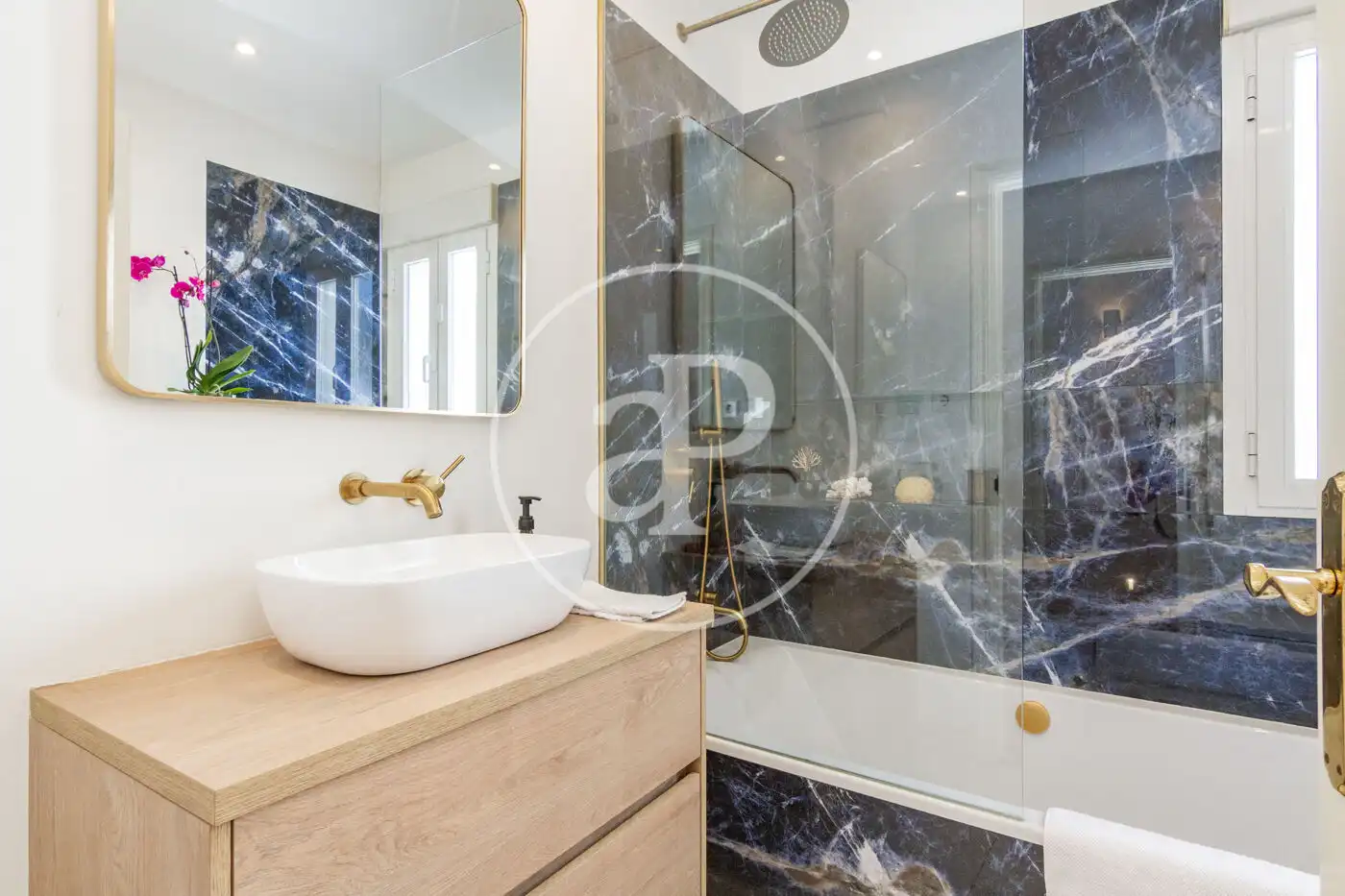 Baño de Piso en venta en Madrid con Aire acondicionado, Calefacción y Terraza