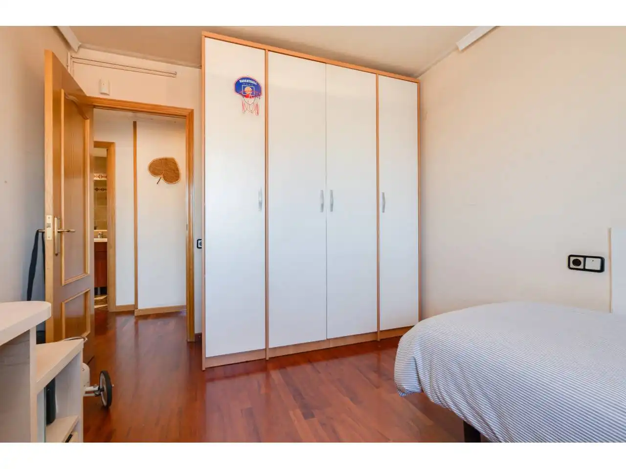 Dormitori de Pis en venda en Terrassa amb Aire condicionat, Calefacció i Terrassa