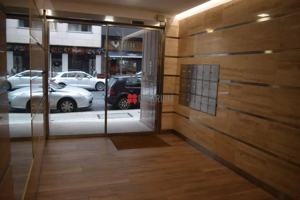 Piso en venta en Santiago de Compostela  con Trastero