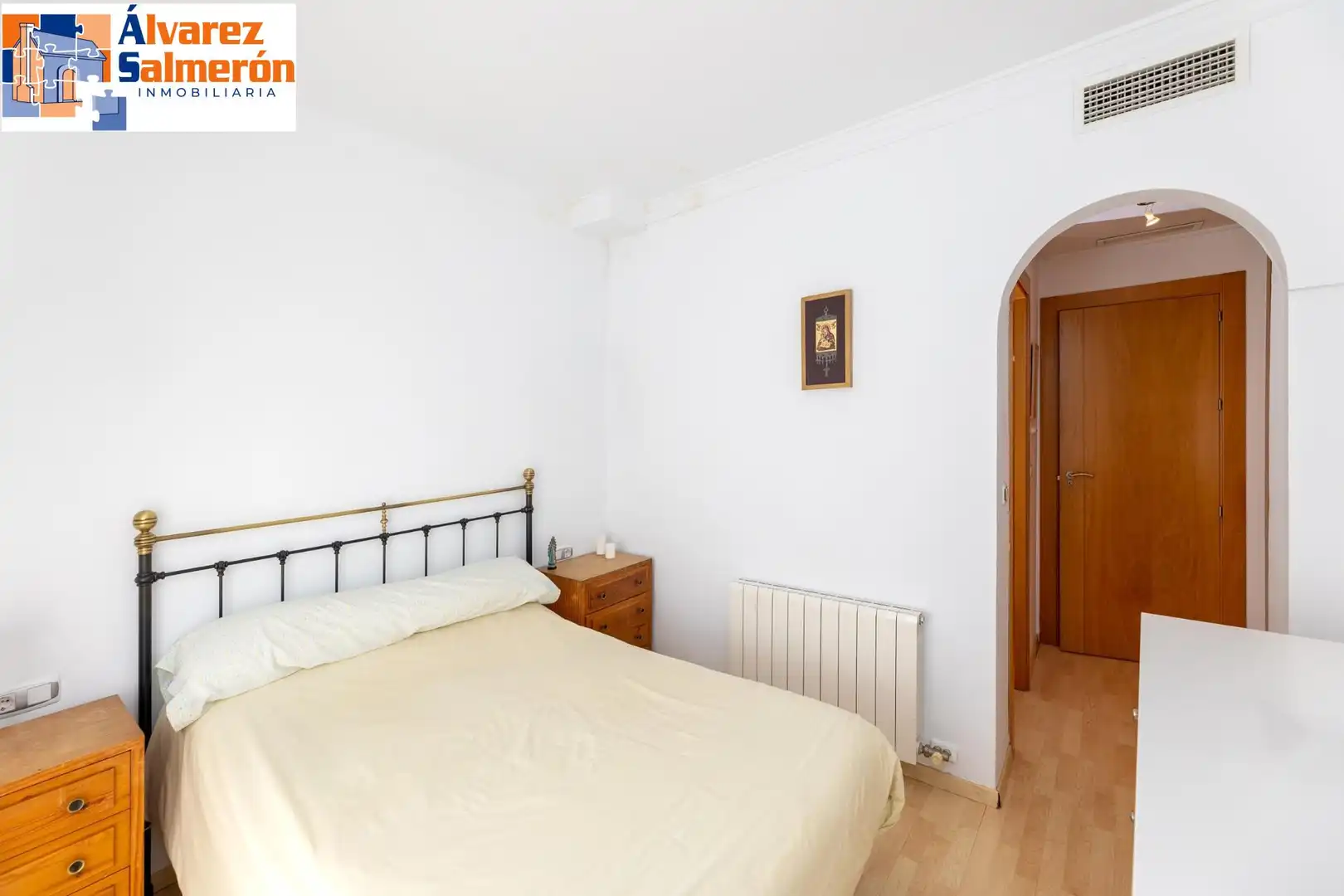 Casa adosada en venta en Calle SALA DOS HERMANAS, Crta. De la Sierra