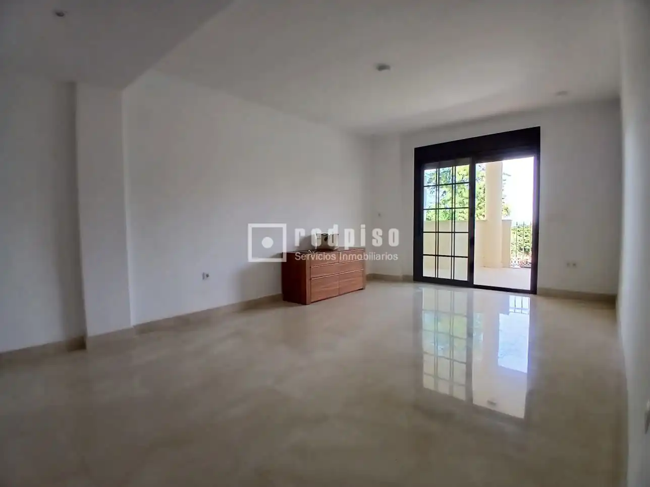 Habitación de Piso en venta en Benalmádena con Aire acondicionado, Calefacción y Jardín privado